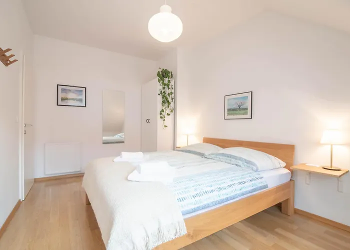 Апартаменти Trubarjeva 12 - The View Любляна